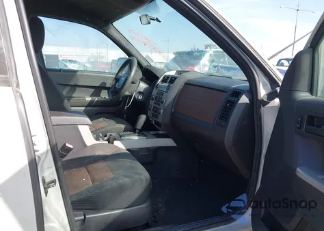 2008 Ford Escape Xlt из США, поврежденный, VIN 1FMCU03Z38KA10383